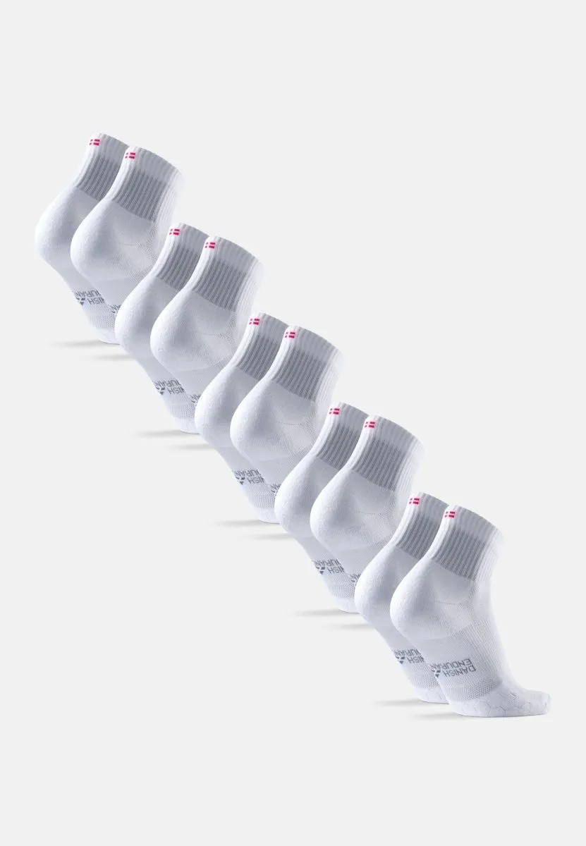 LONG-DISTANCE RUNNING SOCKS