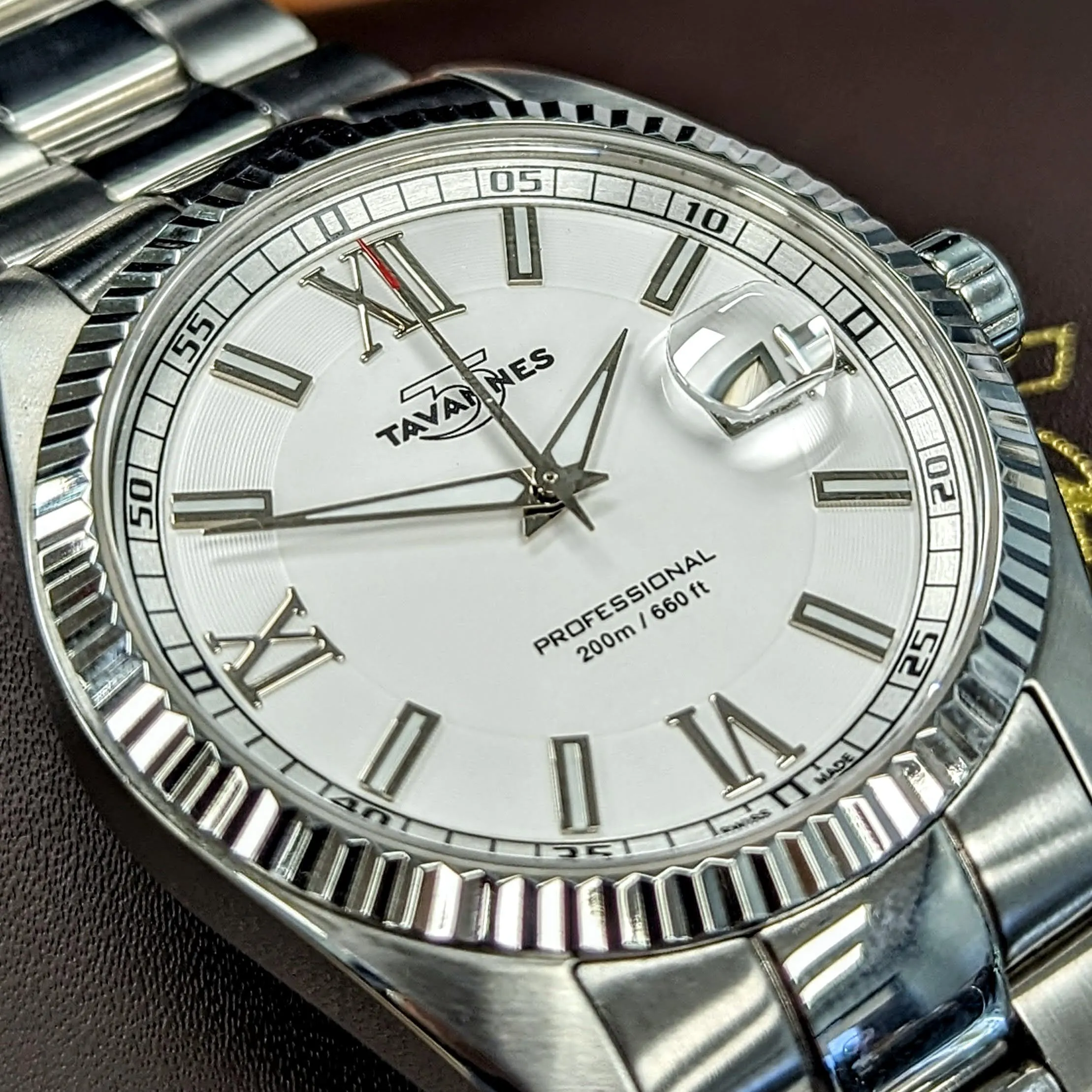 Tavannes Professional 200m/660ft Date Indicator - Q09.110/STS01 - Full Kit: Double Box, Papers, Extra Links